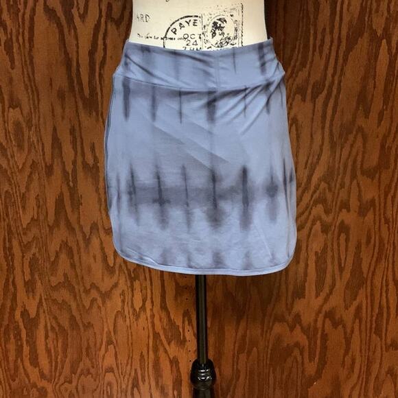 Nike Dri Fit Skorts - Picture 1 of 9